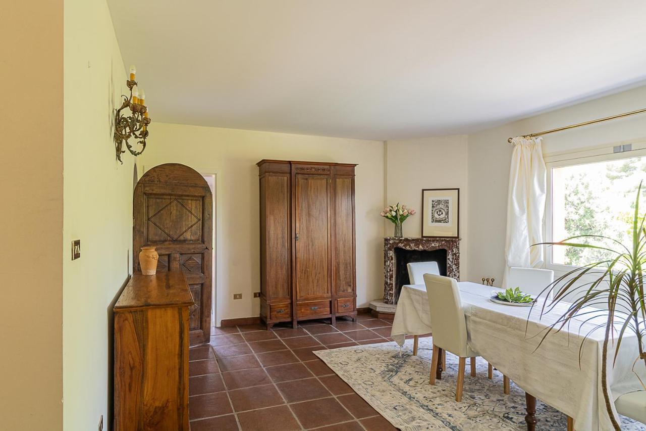 Villa Caterina La Maddalena  Buitenkant foto