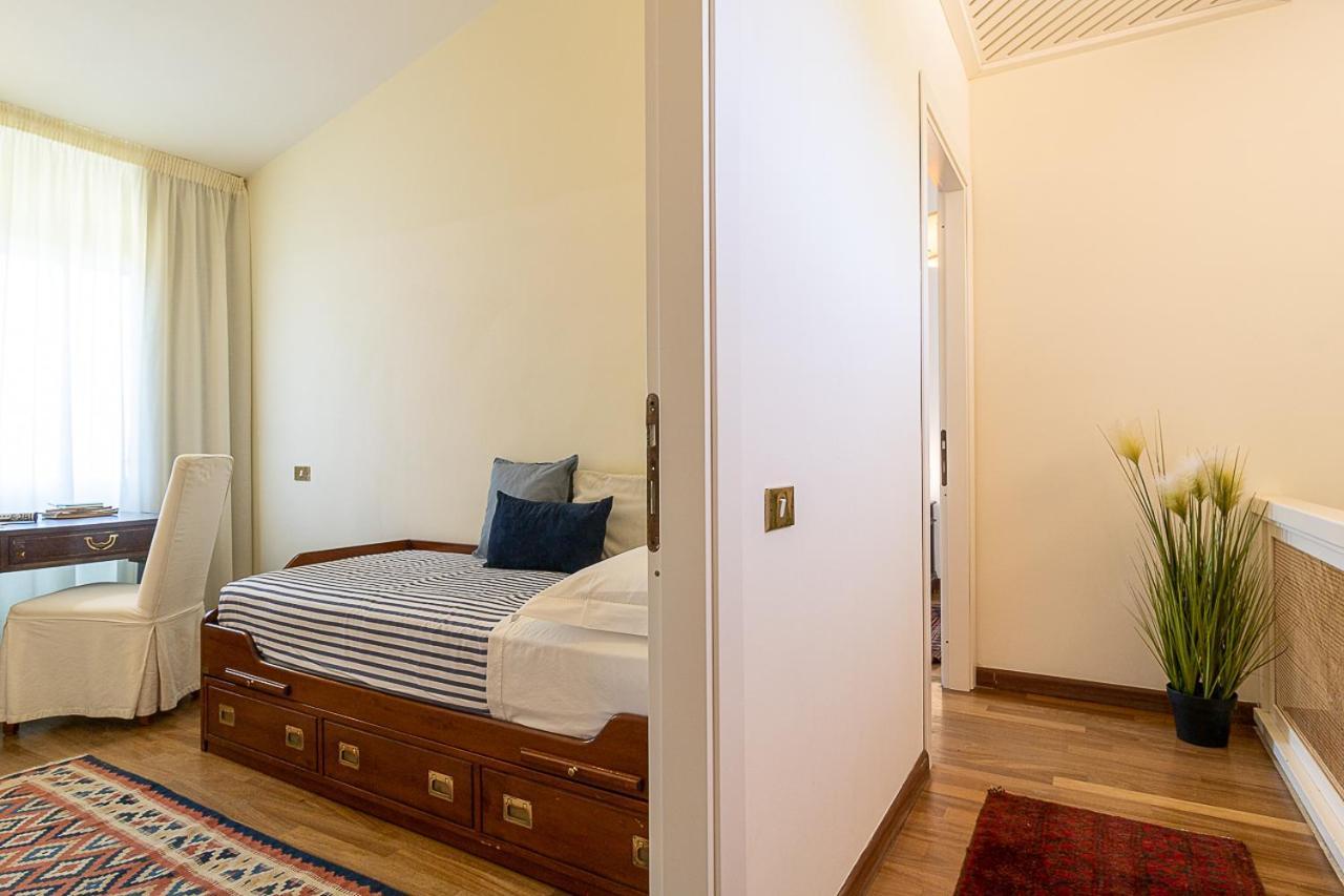 Villa Caterina La Maddalena  Buitenkant foto