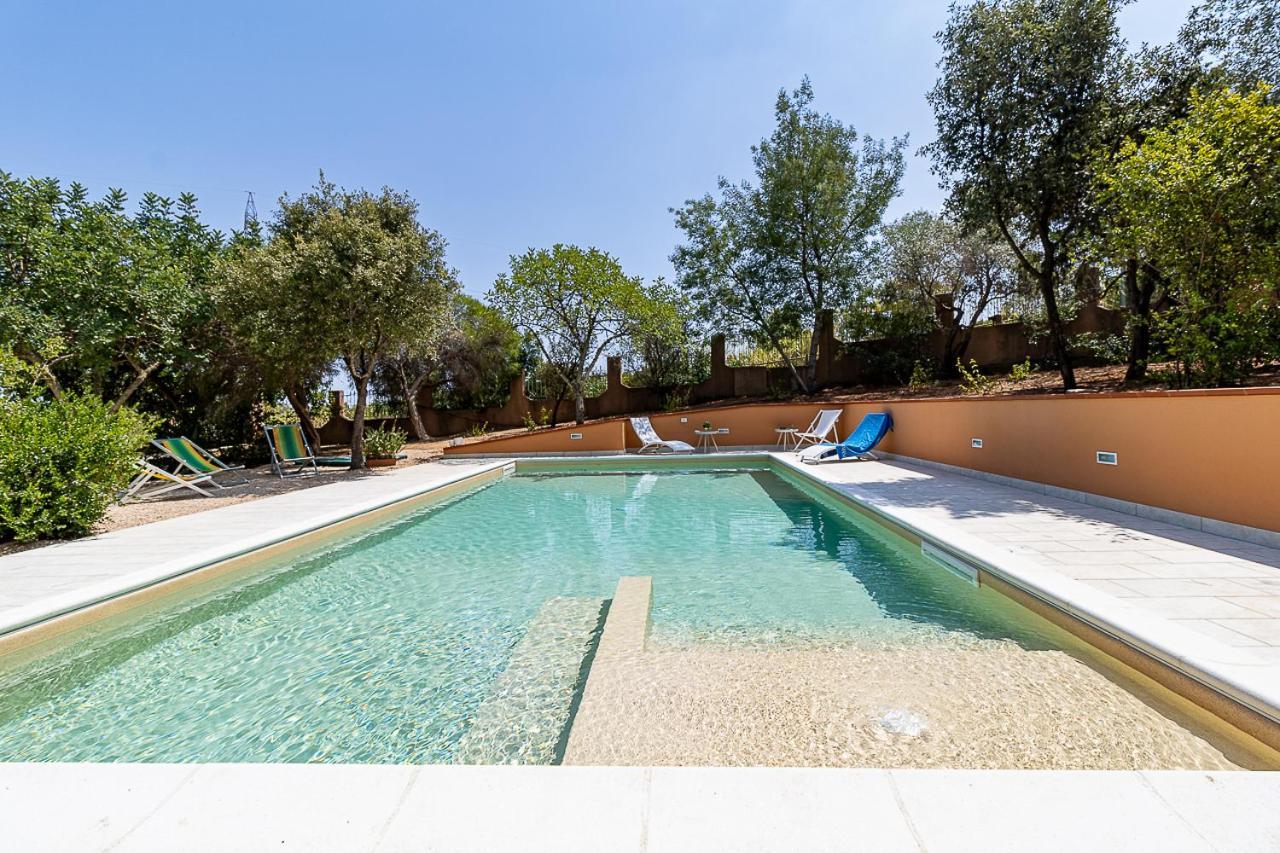 Villa Caterina La Maddalena  Buitenkant foto