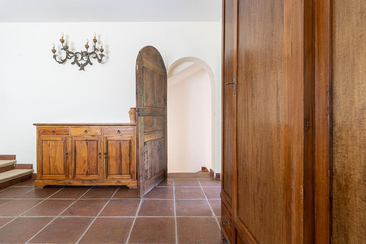 Villa Caterina La Maddalena  Buitenkant foto