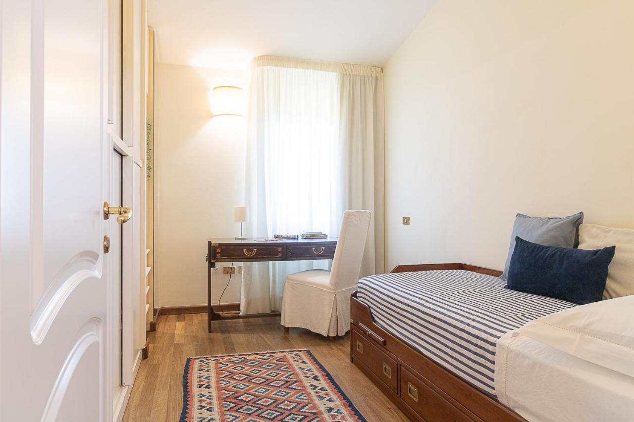Villa Caterina La Maddalena  Buitenkant foto