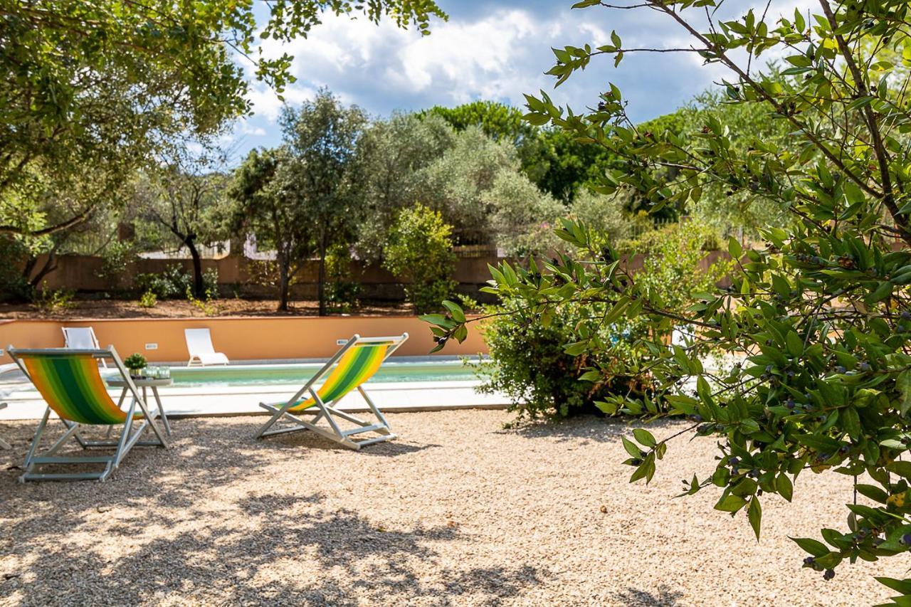 Villa Caterina La Maddalena  Buitenkant foto